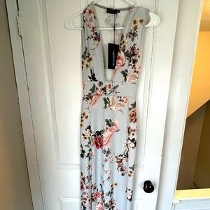 Pretty Little Thing Plunge Floral Maxi